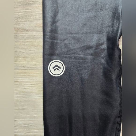 TheLadiesEdge TLE Black High-Waisted Athletic Leggings XS Crush It Girl NWOT - Picture 4 of 6